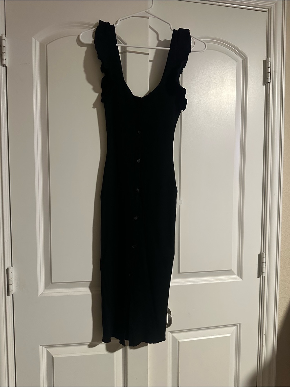 Francesca's Collections Black Ruffle Strap Button-Front Midi Dress